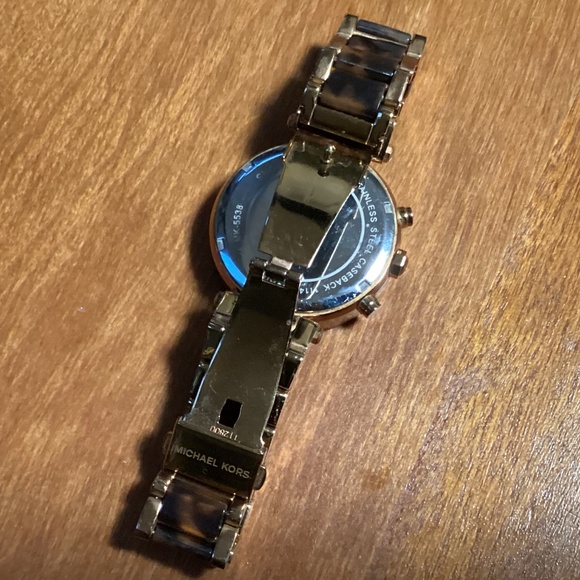 Michael Kors Rose Gold-tone/Tortoise Women’s Watch MK-5538 - Picture 13 of 16